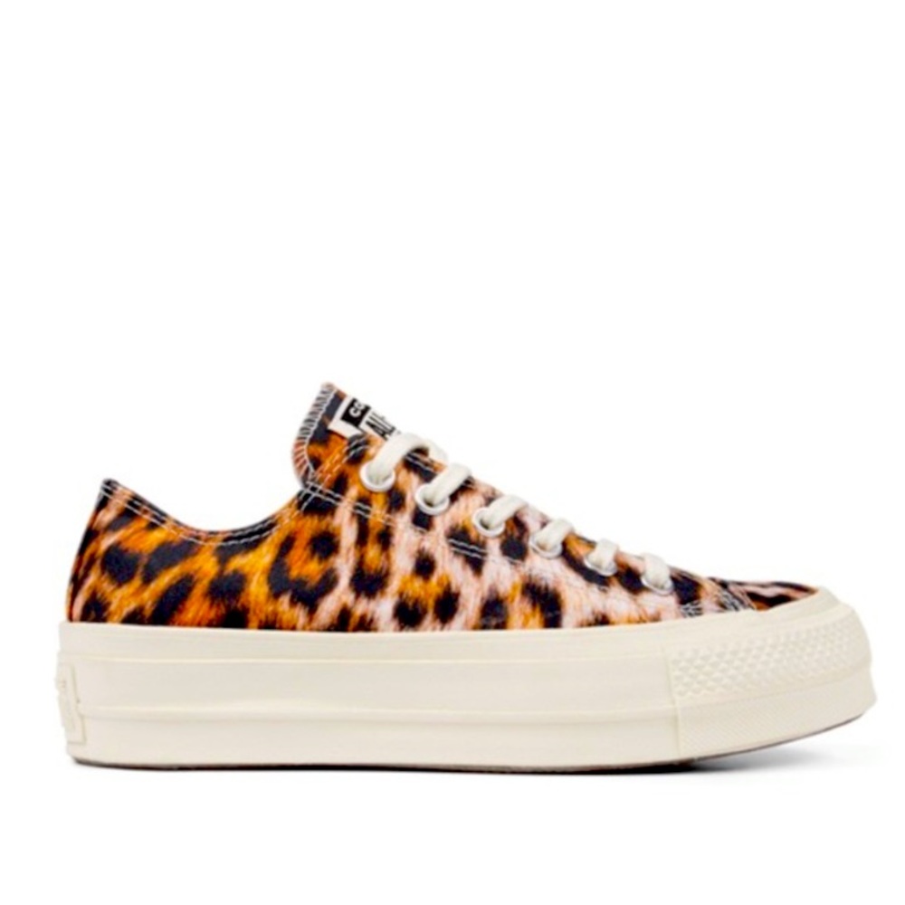 Like new platform leopard print converse